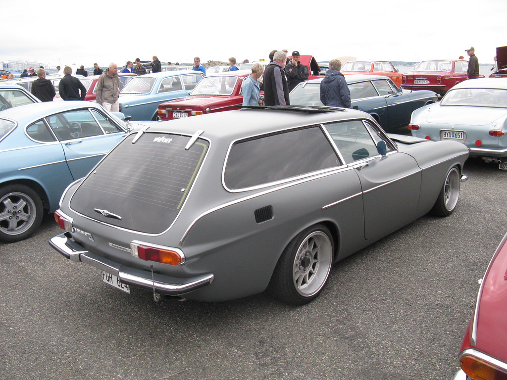 Volvo P1800