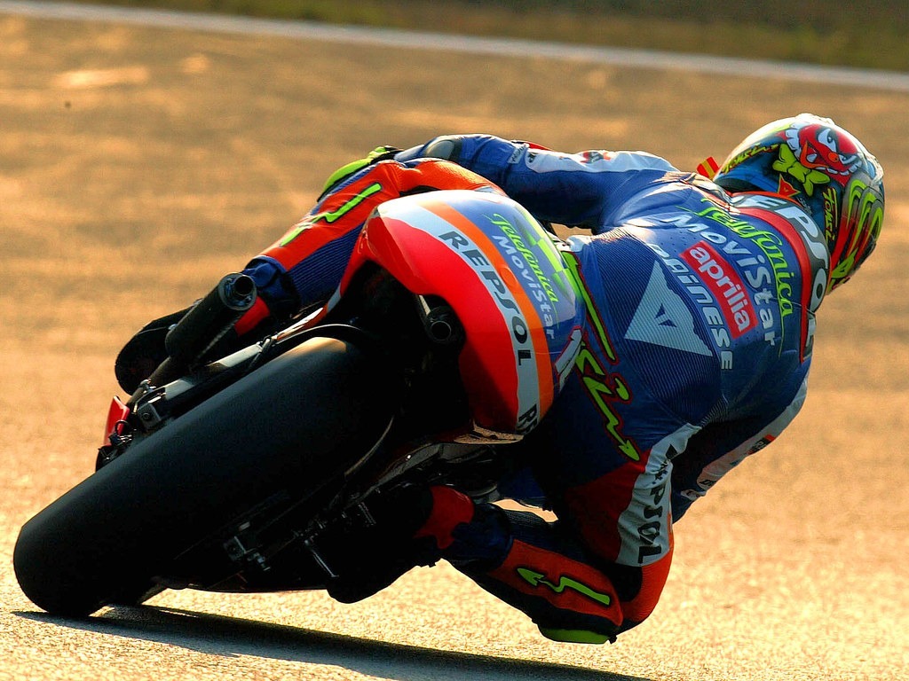 aprilia superbike