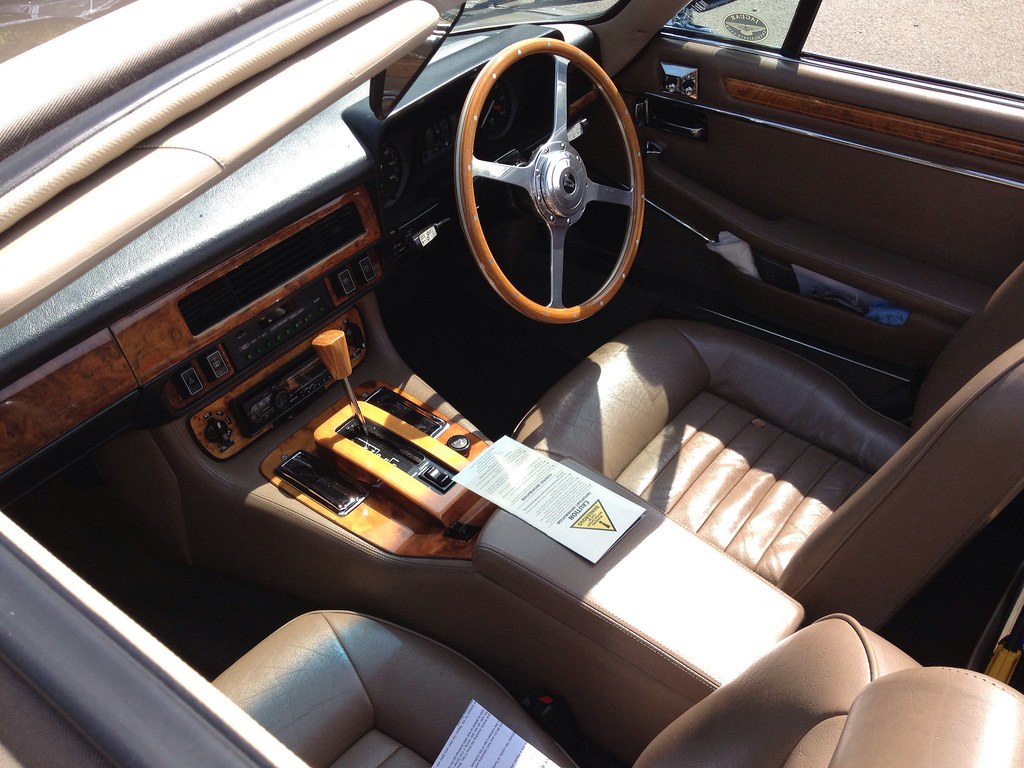 Jaguar XJ-C innenraum