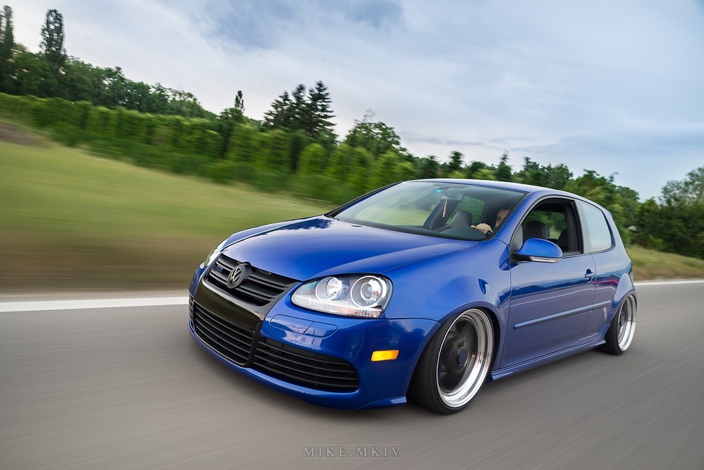 Golf R32