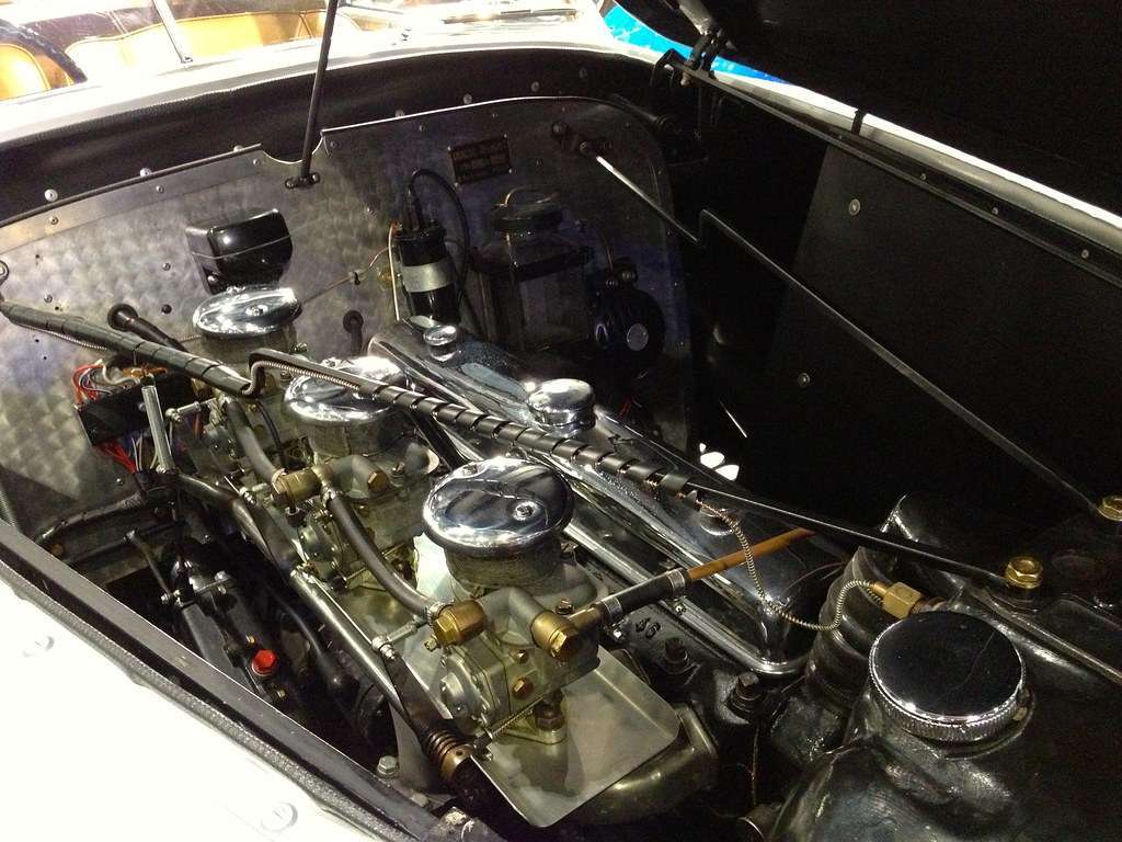 Delahaye 135 engine