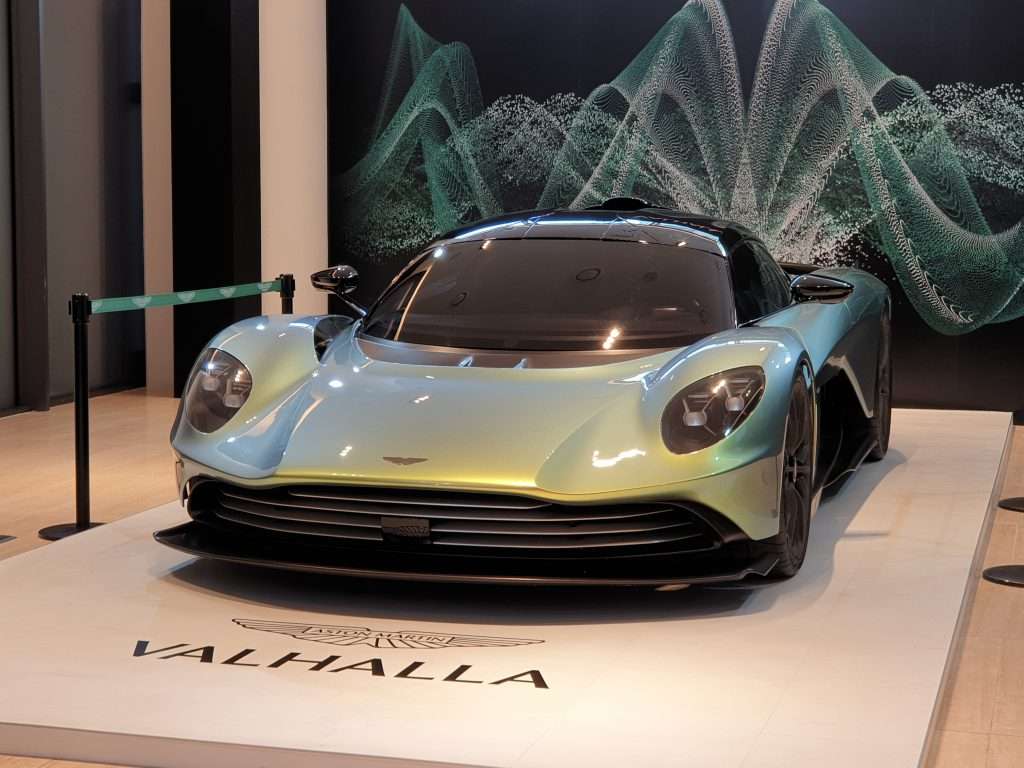 Aston Martin Valhalla