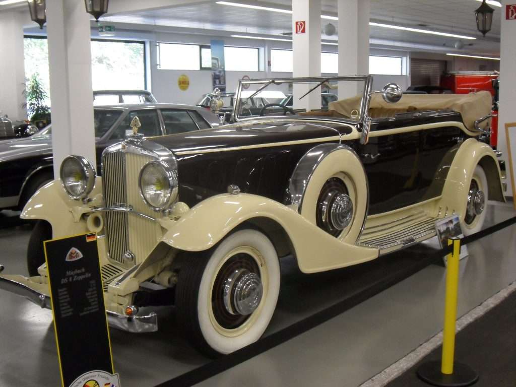 Maybach Zeppelin DS8