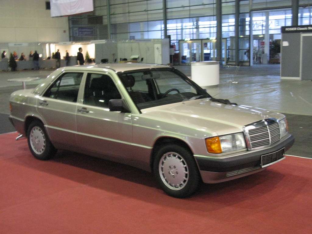 Mercedes-Benz 190 E
