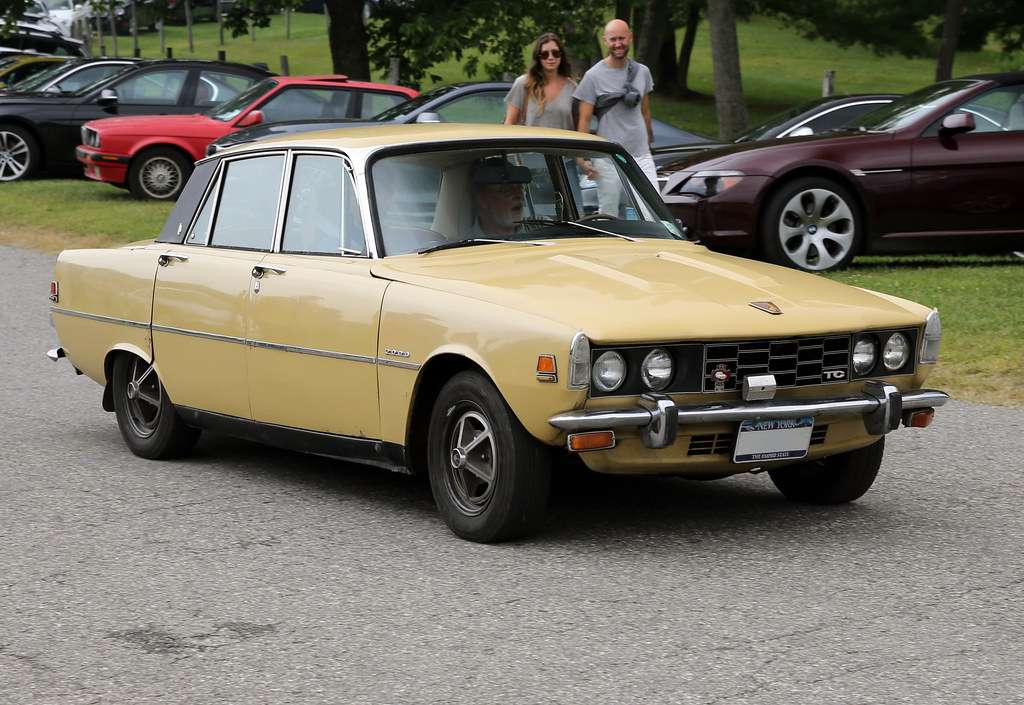 Rover 2000 in creme braun